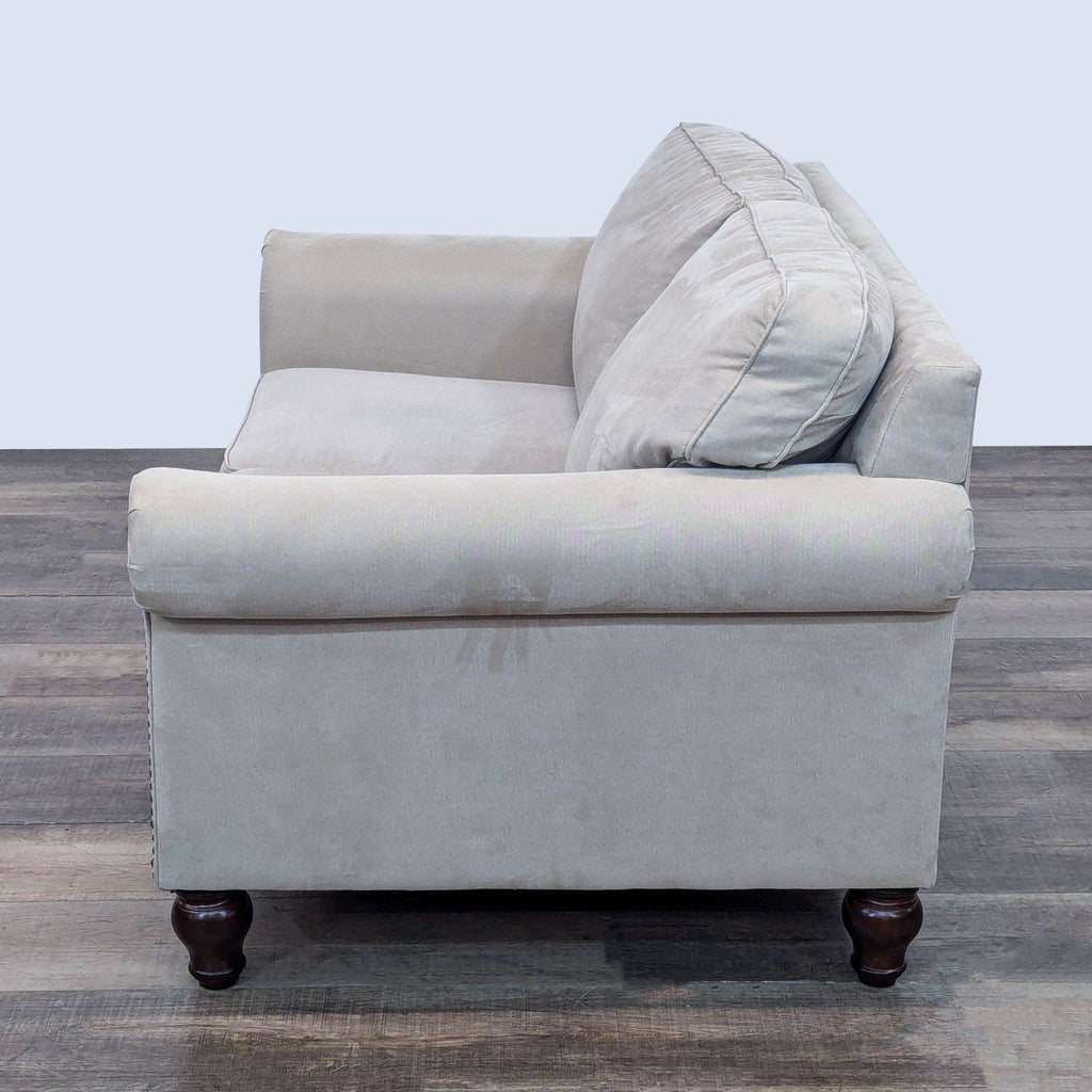 Bauhaus Furniture Classic Loveseat