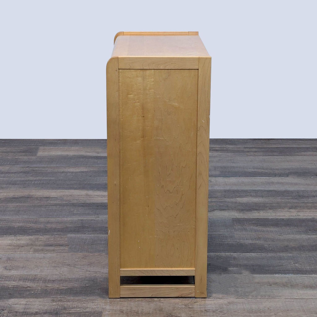 Stanley 4-Drawer Maple Wood Dresser