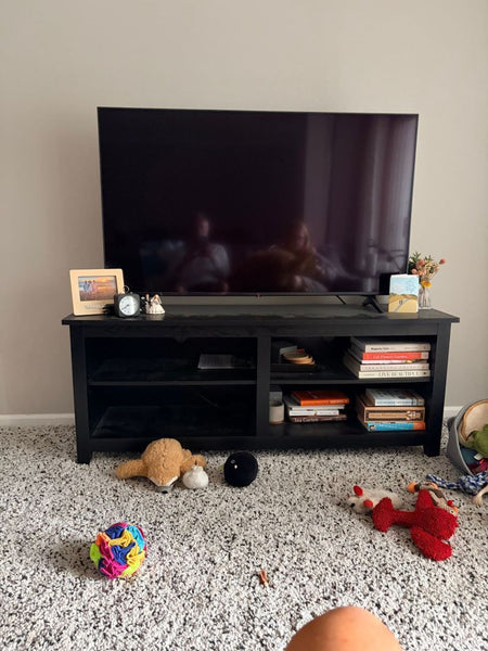 Certainly! However, there are no images visible in your message. If you provide the images or clear details about them, I can write the alt texts for you. For now, based on the information given (category: TVs, brand: LG), here are three generic sample alt texts: