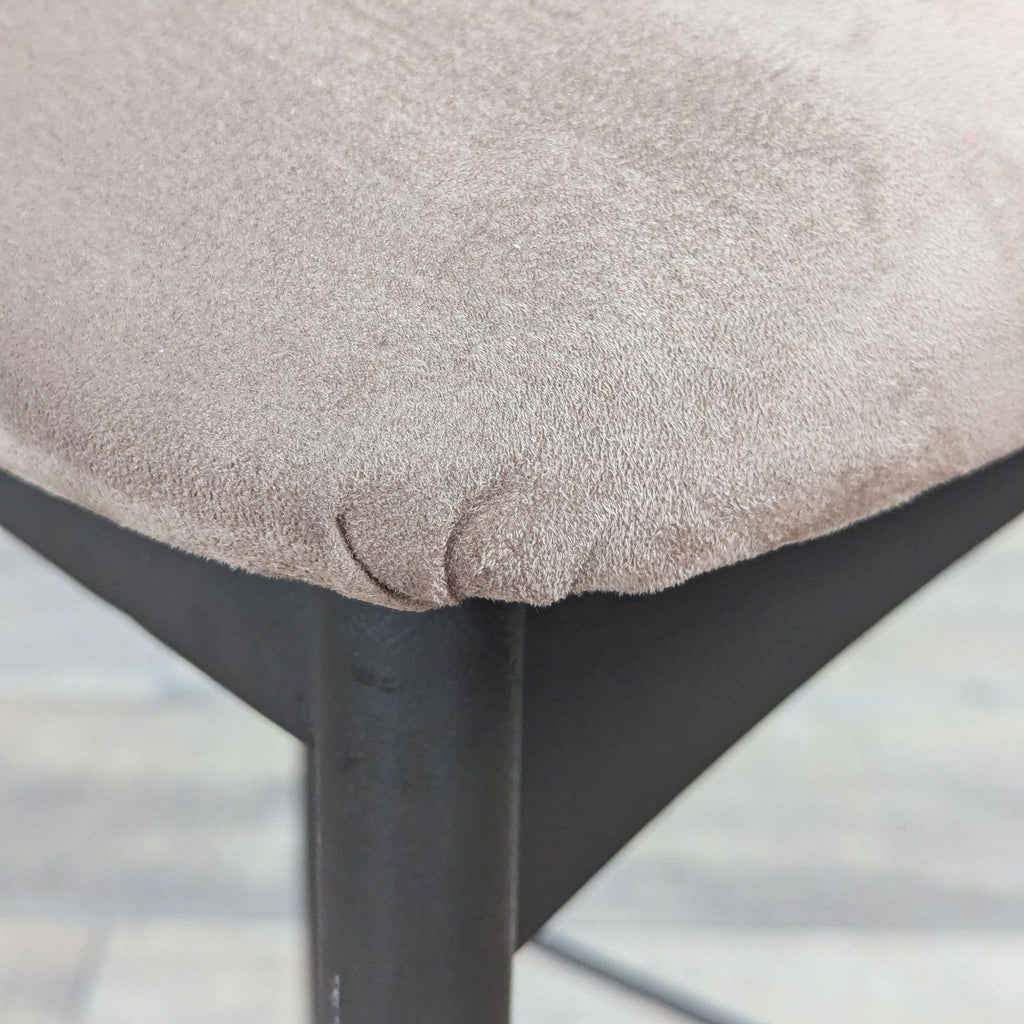 Gibo Inc. Metal Bar Stool