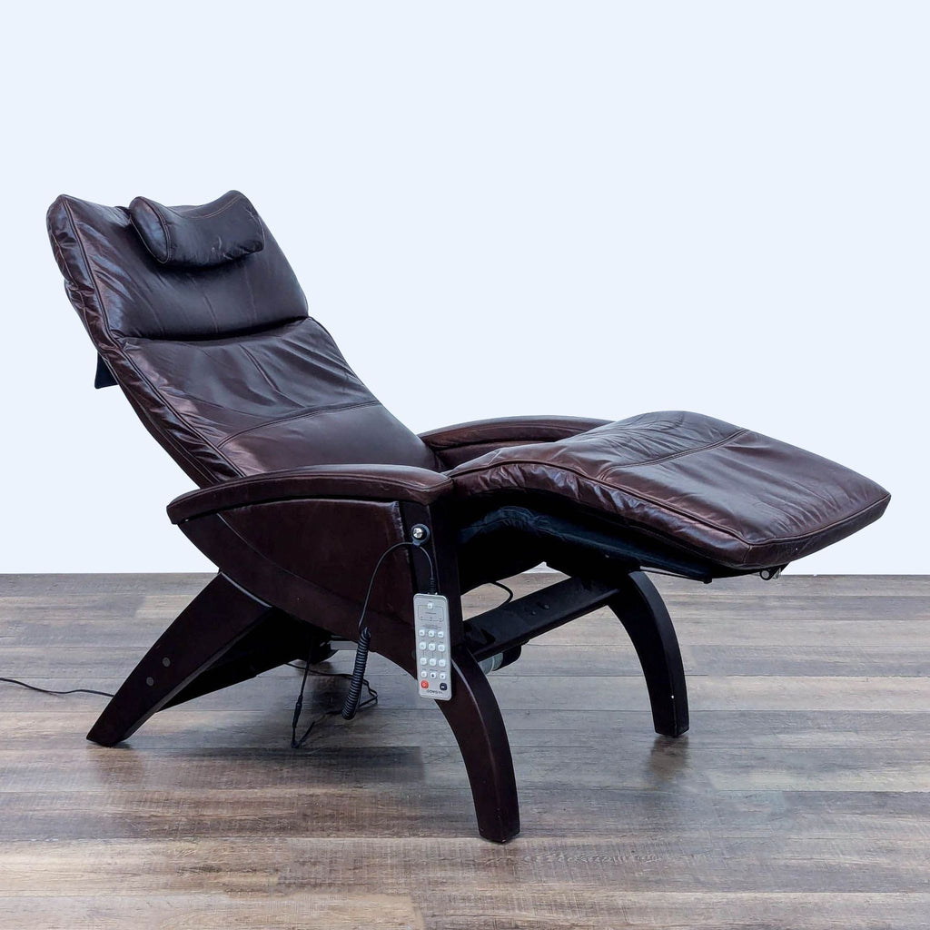 Svago Newton chair in zero gravity position, highlighting memory foam cushion.