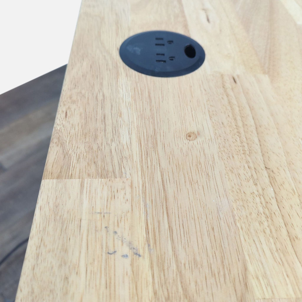 Uplift V2 Adjustable Standing Desk