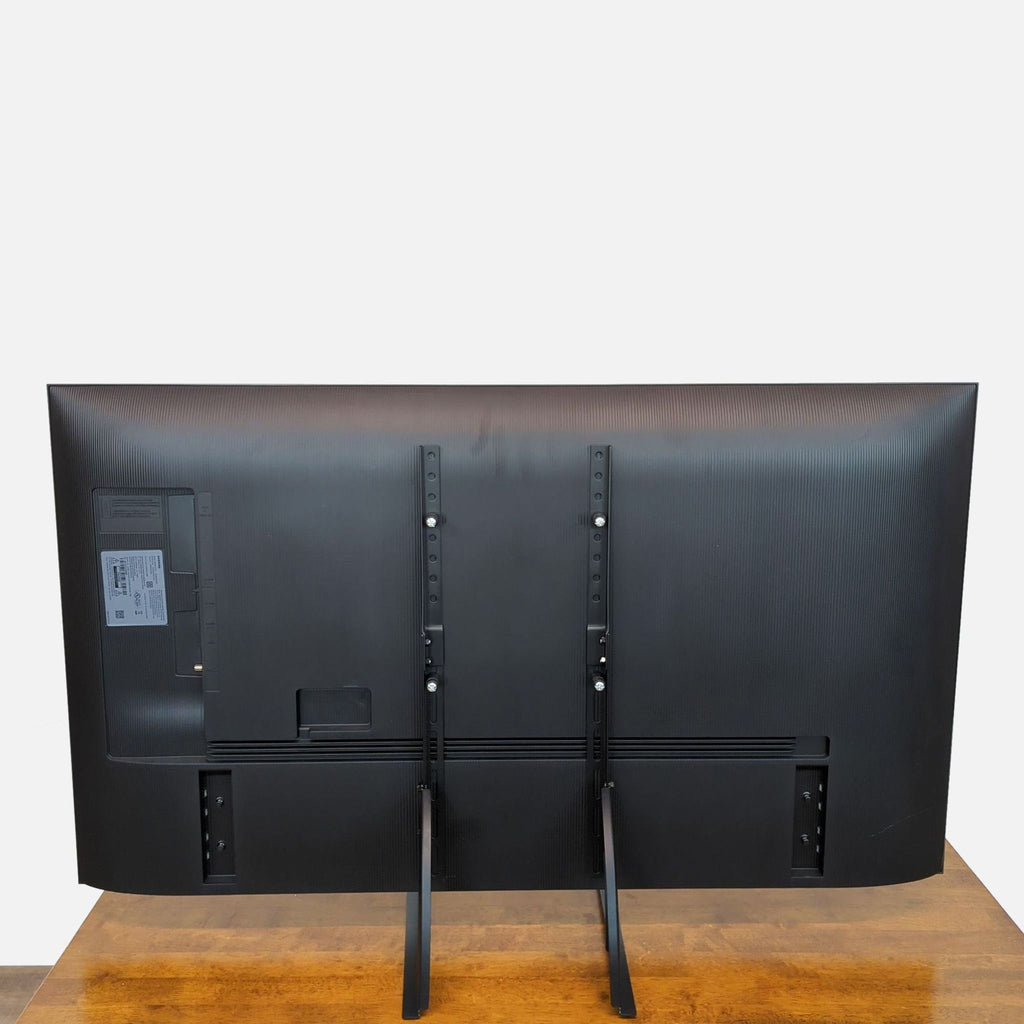 Samsung 55" Smart LED TV - Sleek and Modern