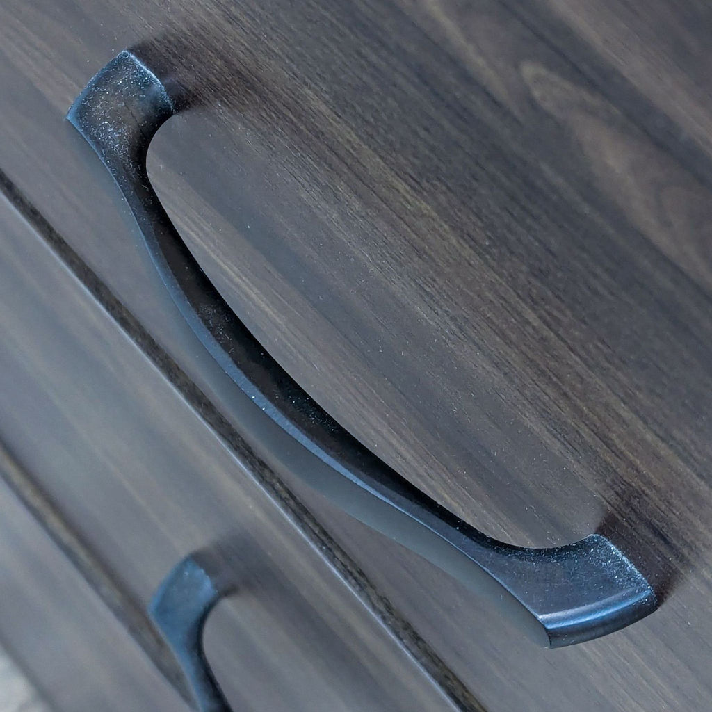 Living Spaces Willow Creek II 6-Drawer Dresser