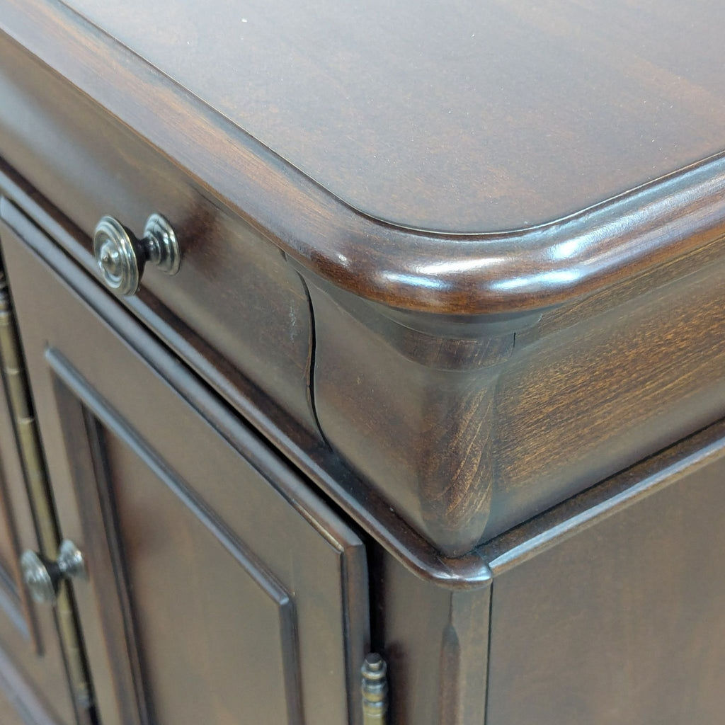 Close-up of corner detailing on Reperch sideboard cabinet.