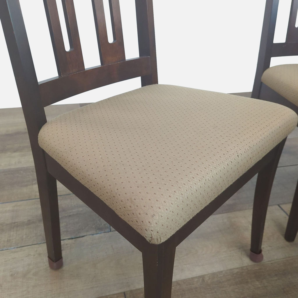 Transitional 5-Piece Mahogany Dining Set