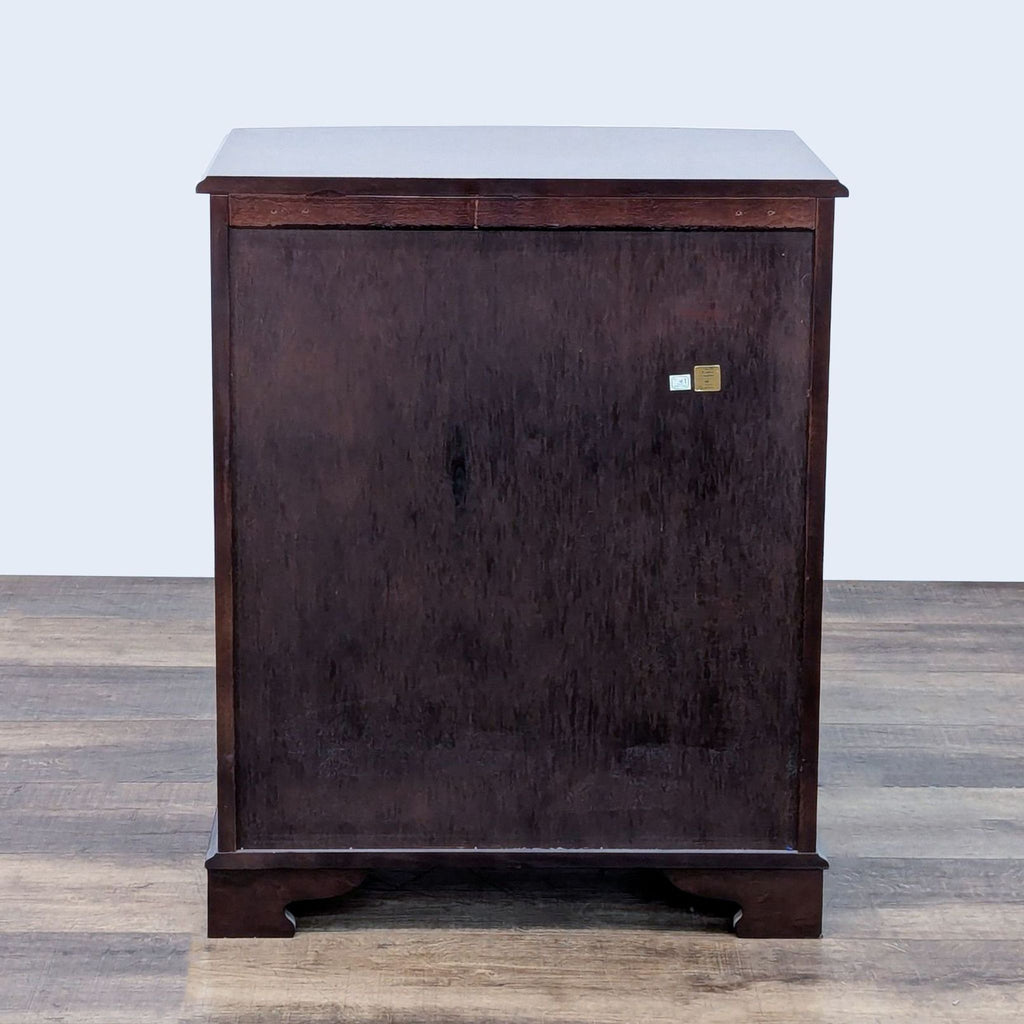 Bombay Company Classic 4 Drawer Chest in a Mahogany Finish