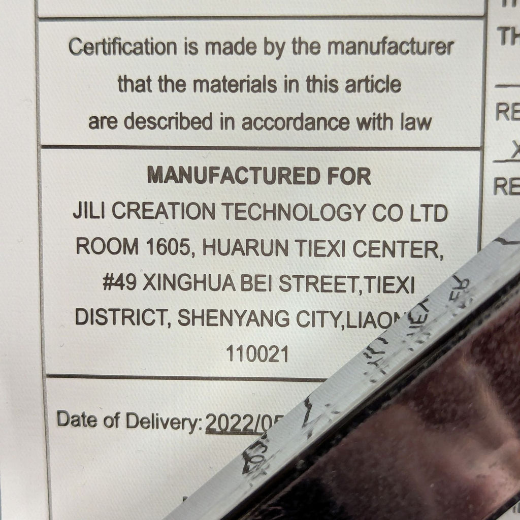 Bucket Seat Dining Chair on Metal Legs