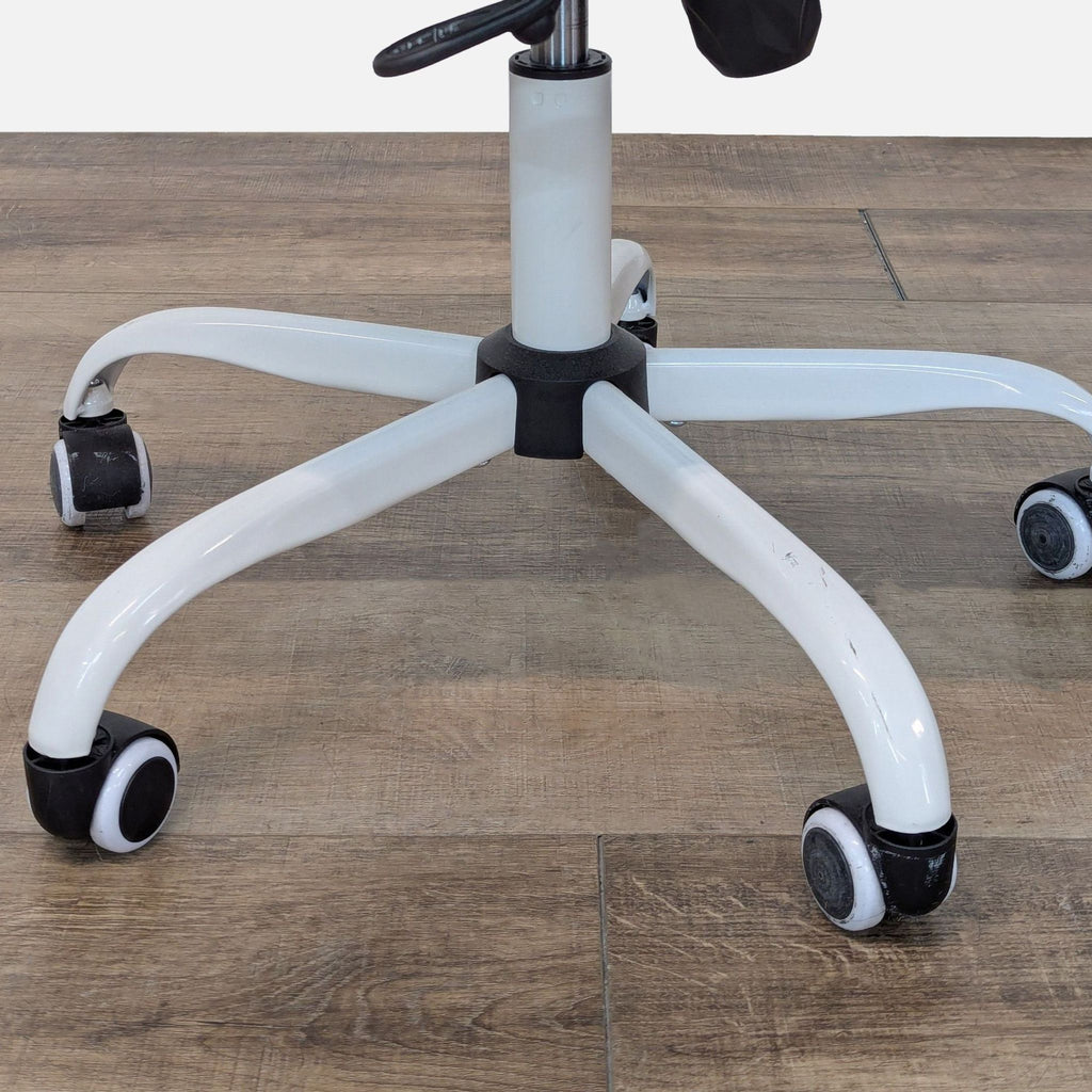 Ergonomic Office Chair with Adjustable Headrest and Armrests