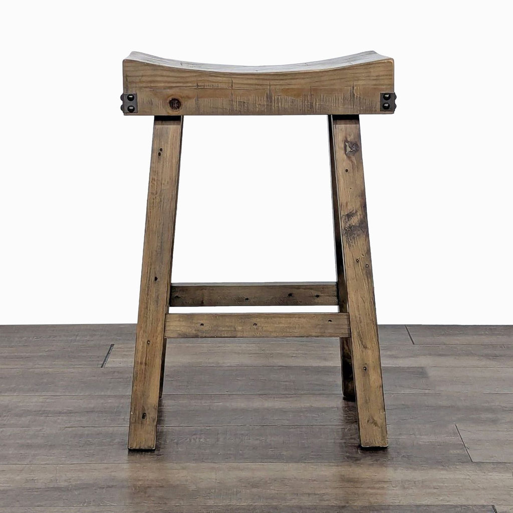 Emerald Home Valencia Saddle Stool