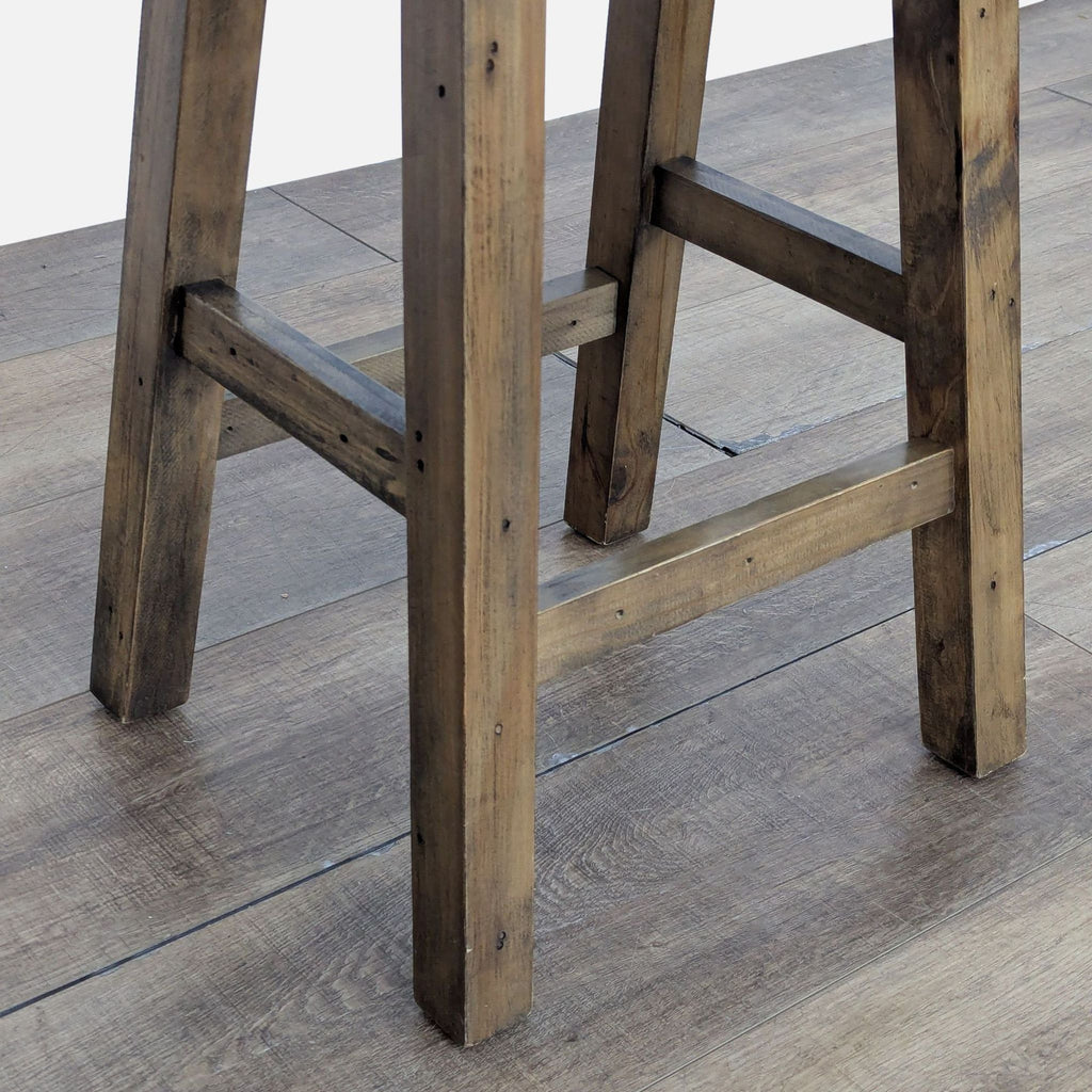 Emerald Home Valencia Saddle Stool