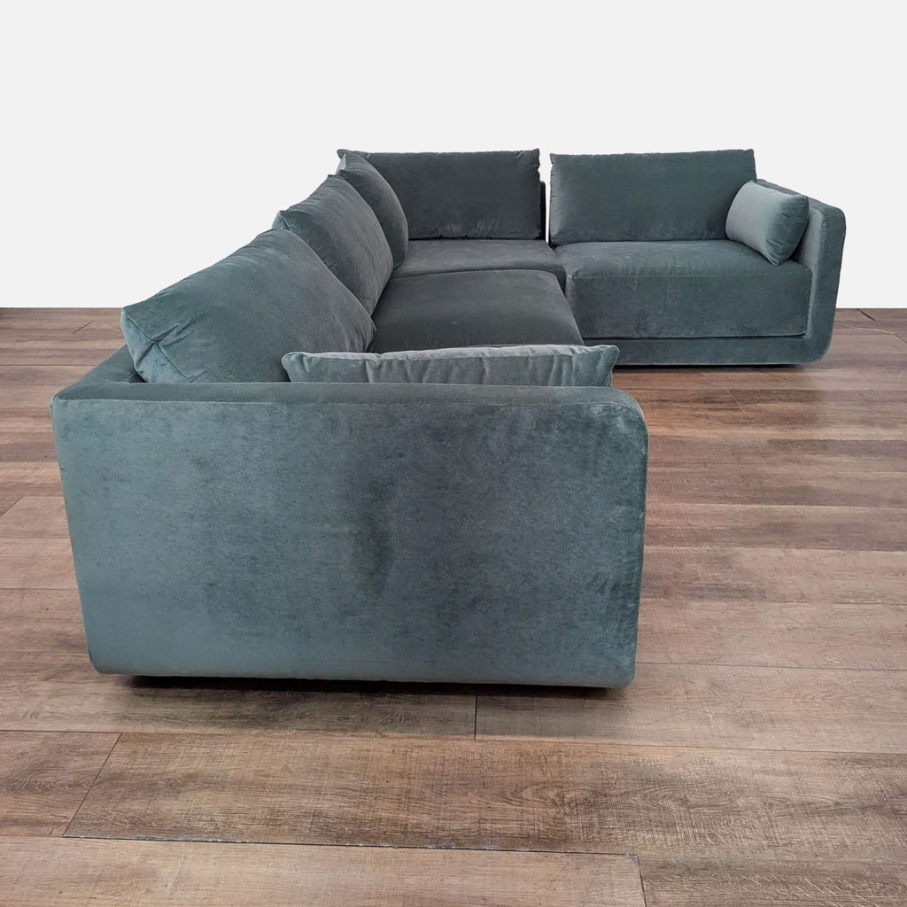 Benchmade Modern Eva Modular Sectional