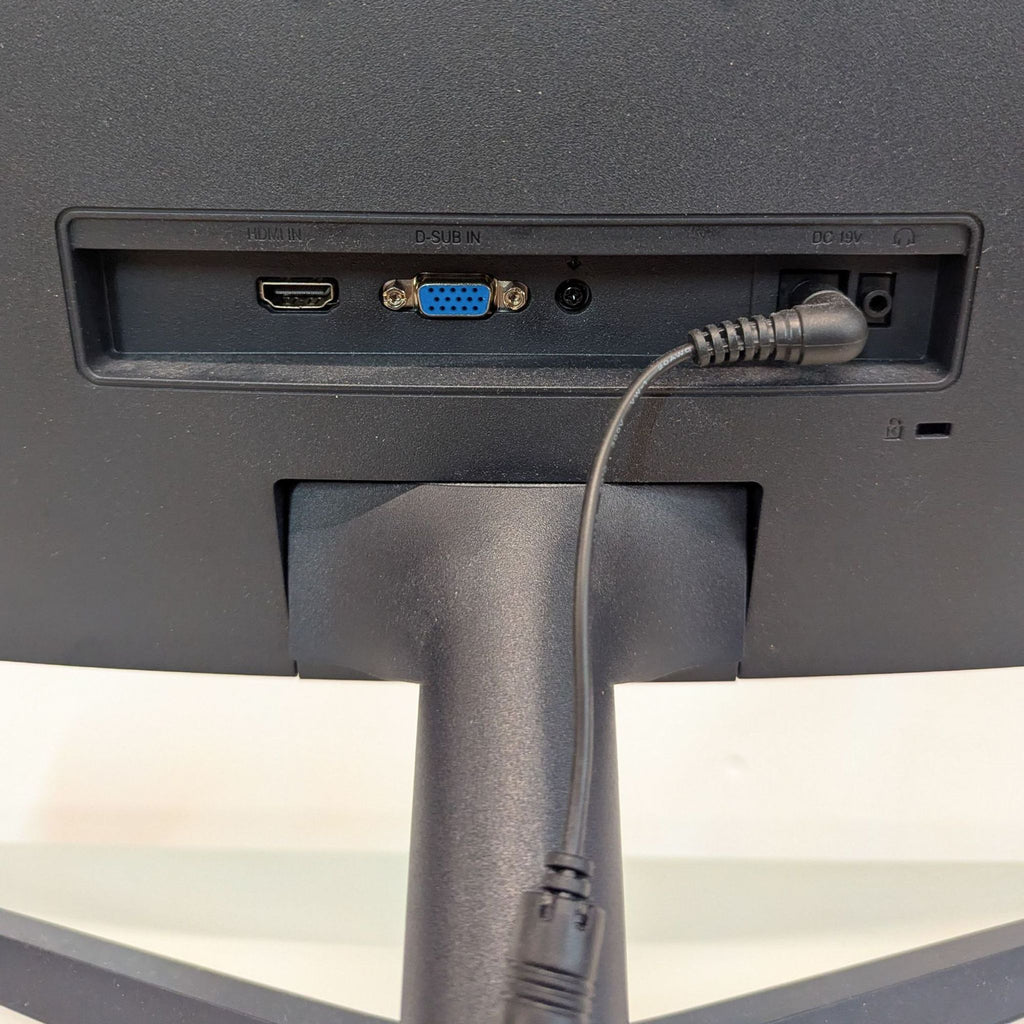 Samsung Curved Monitor – 32" Display