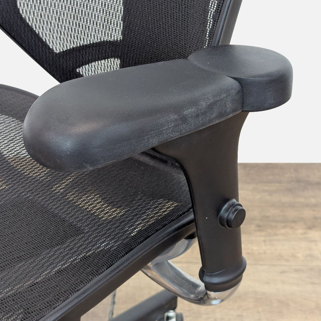Realspace MFTC 200 Ergonomic Mesh Mid-Back Task Office Chair