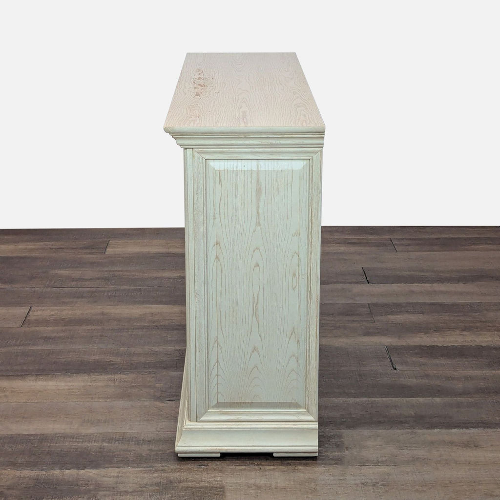 Thomasville 9-Drawer Dresser with Central Cabinet
