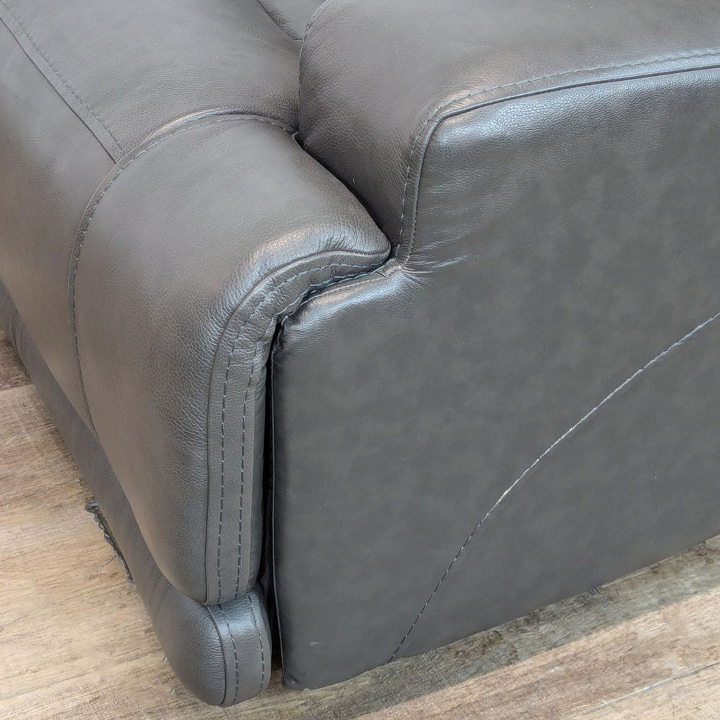 Living Spaces Modern Power Reclining Leather Loveseat