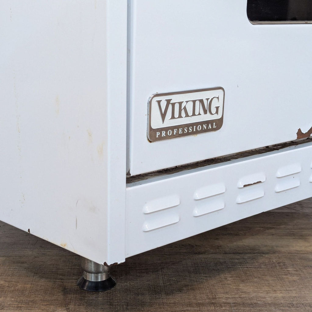 Viking Professional 4-Burner Gas Range with Built-in Grill and Oven