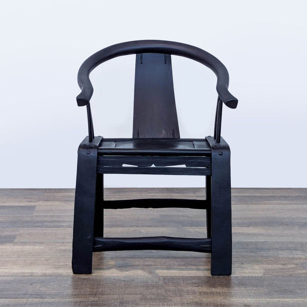 1. Reperch lounge chair with rounded horseshoe backrest, curved back splat, and rectangular seat, front view.