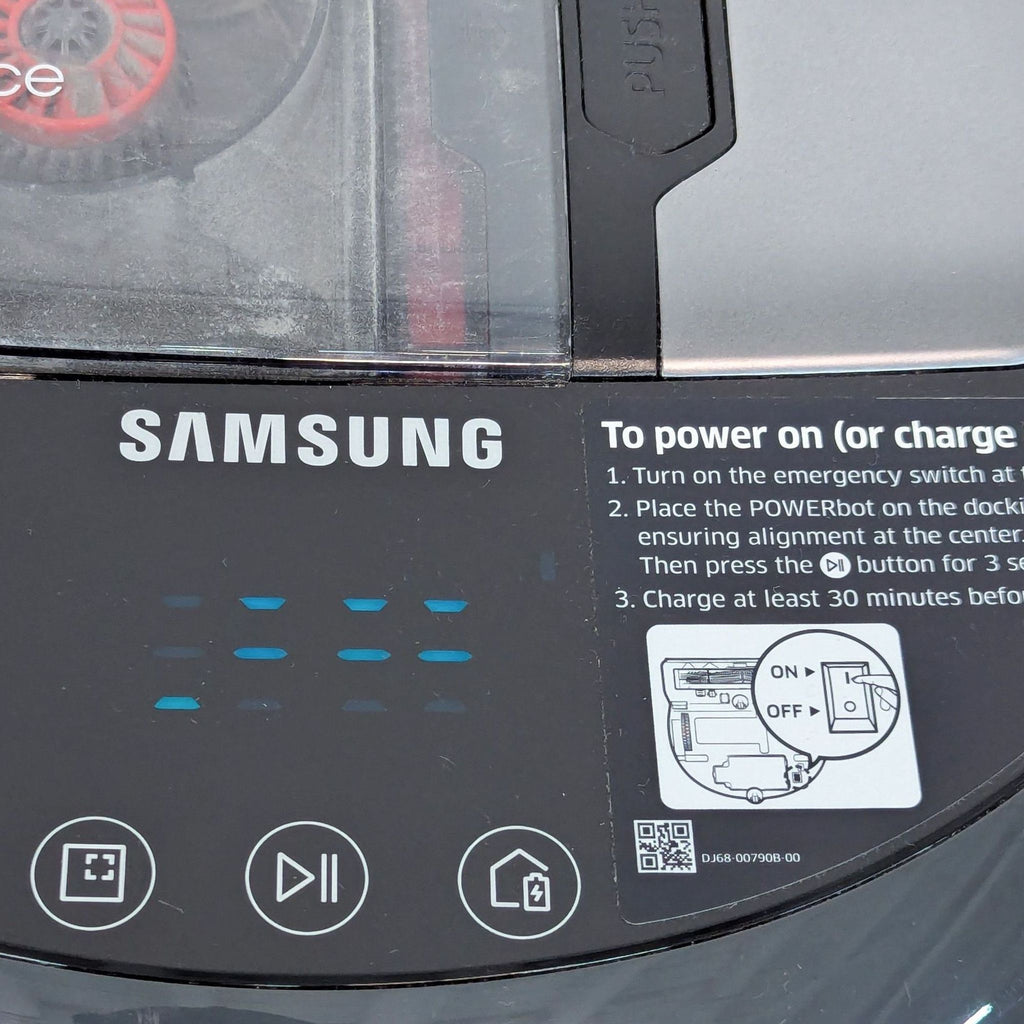 Samsung CycloneForce Robot Vacuum Cleaner with Remote, Charger & Dock