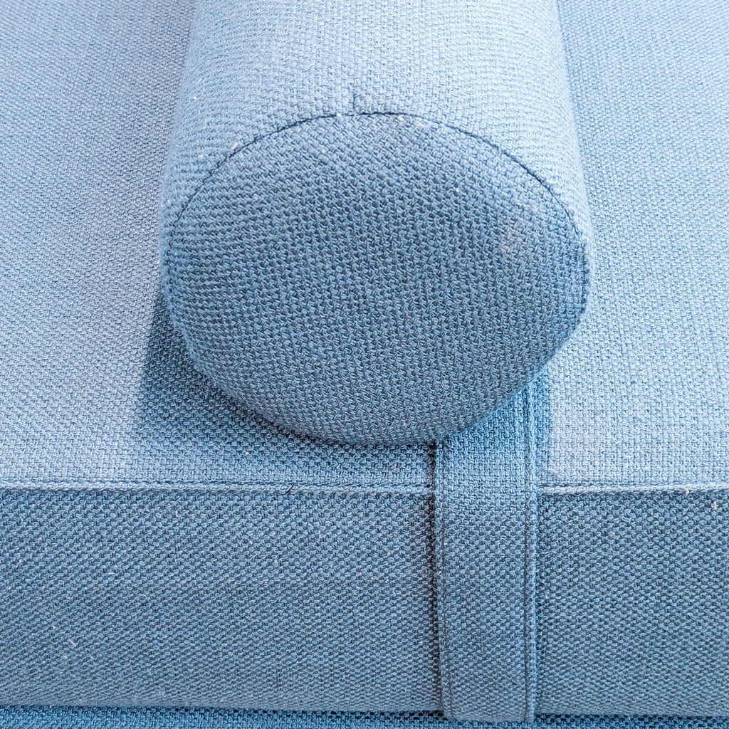 CB2 Lubi Modern Daybed/Lounge