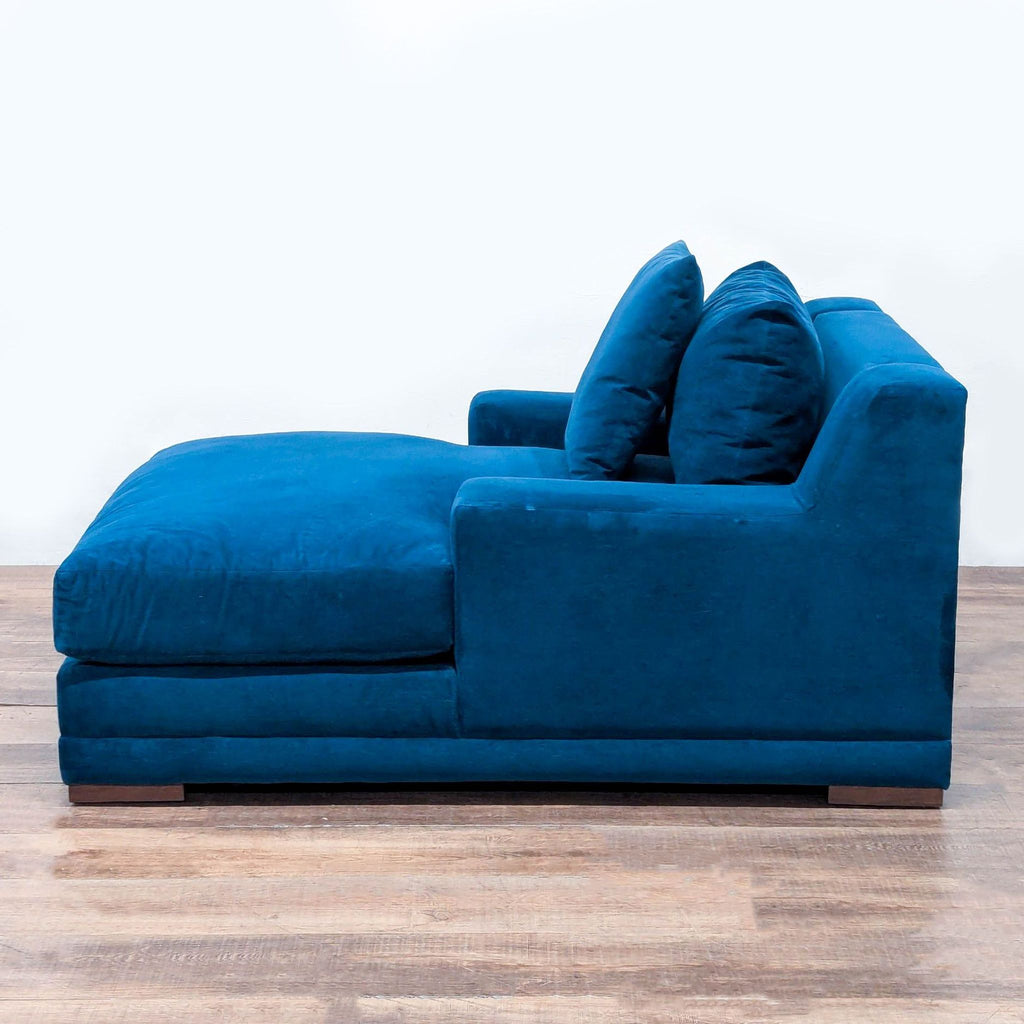 Living Spaces Everett Modern Chaise Lounge