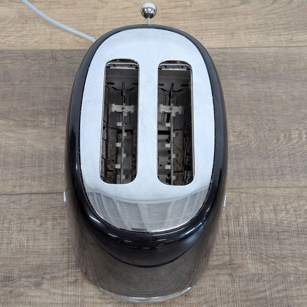 Smeg 2-Slice Black Toaster – Retro Style, Compact & Reliable Small Appliance