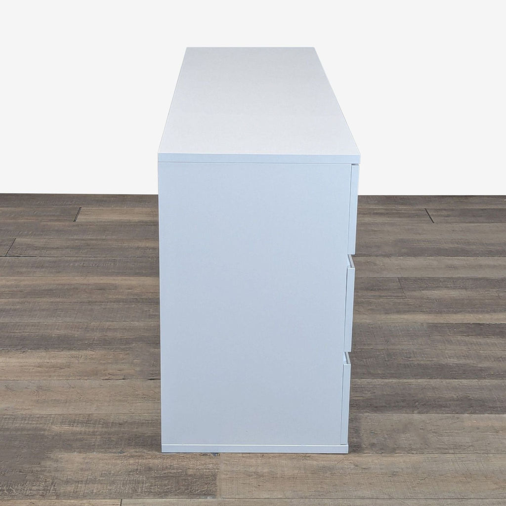 Side profile of the Status white gloss large dresser, showcasing its sleek and minimalist Italian design.