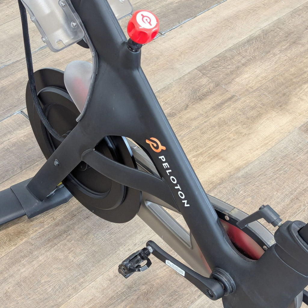 Peloton Exercise Bike with LCD Screen