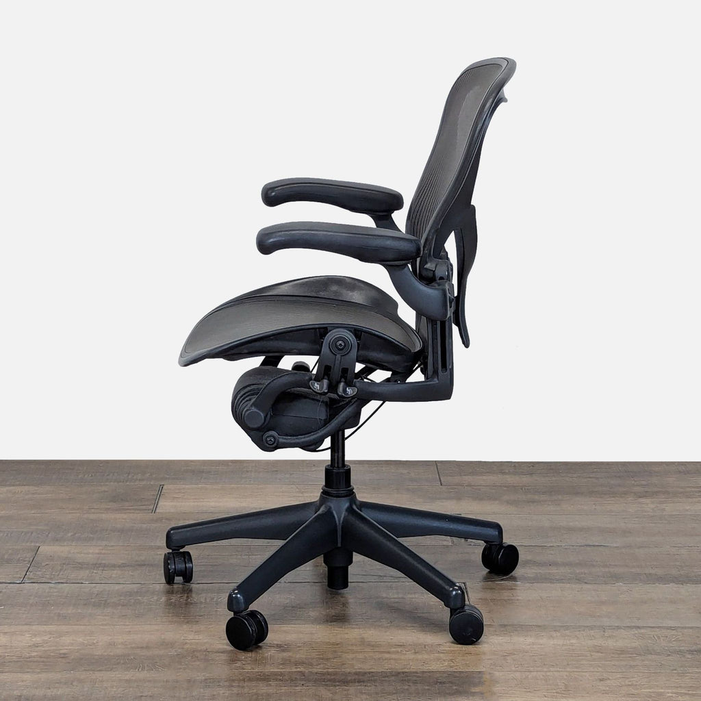 3. Alternate side view of the Herman Miller chair, highlighting balanced recline and smart weight distribution features.