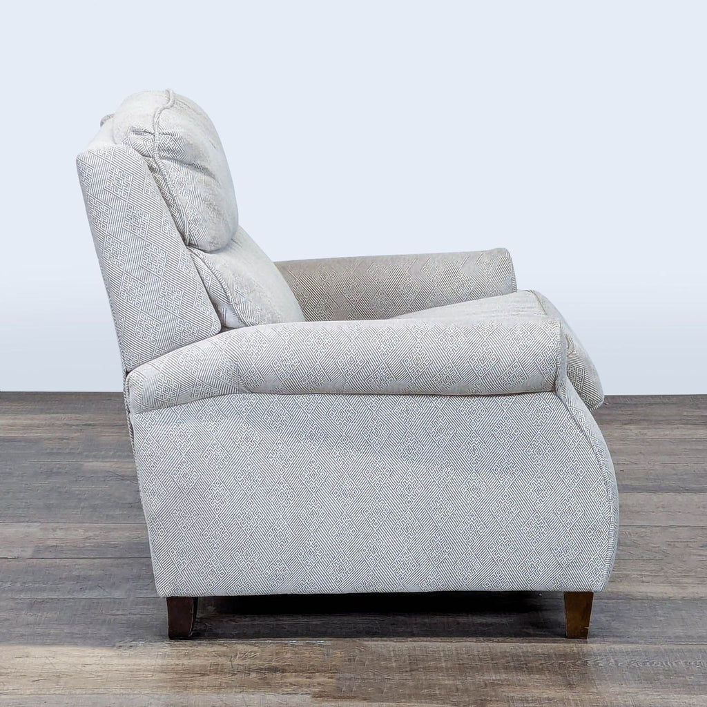 Comfort Design Classic Push Back Recliner