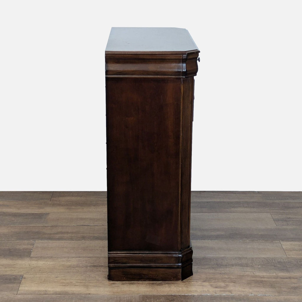 Ashley Furniture Classic Hamlyn Five Drawer Chest