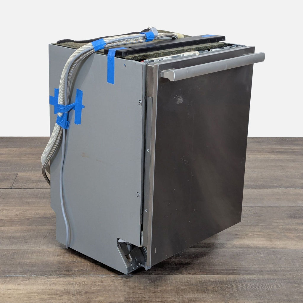 Miele Stainless Steel Built-In Dishwasher - Spacious and Efficient