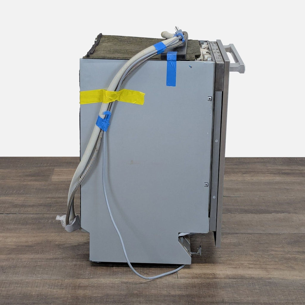 Miele Stainless Steel Built-In Dishwasher - Spacious and Efficient