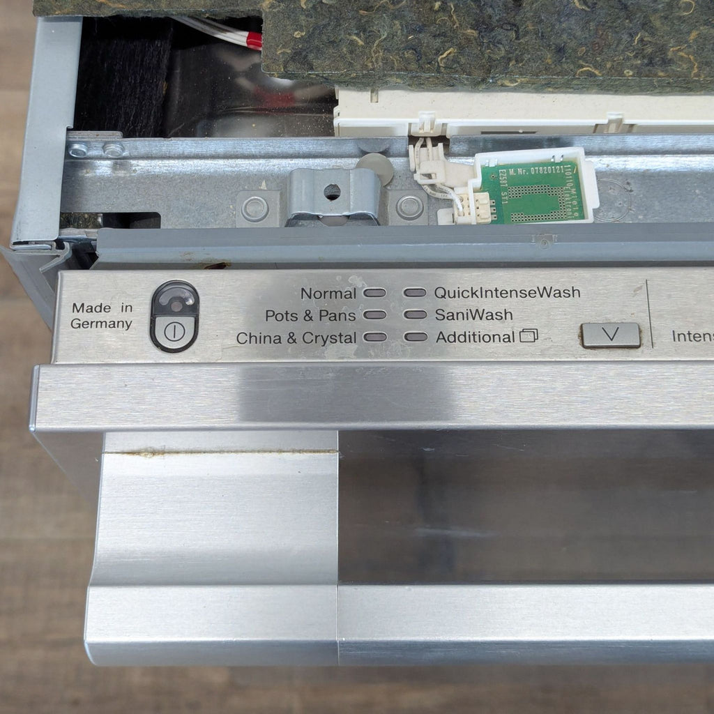 Miele Stainless Steel Built-In Dishwasher - Spacious and Efficient