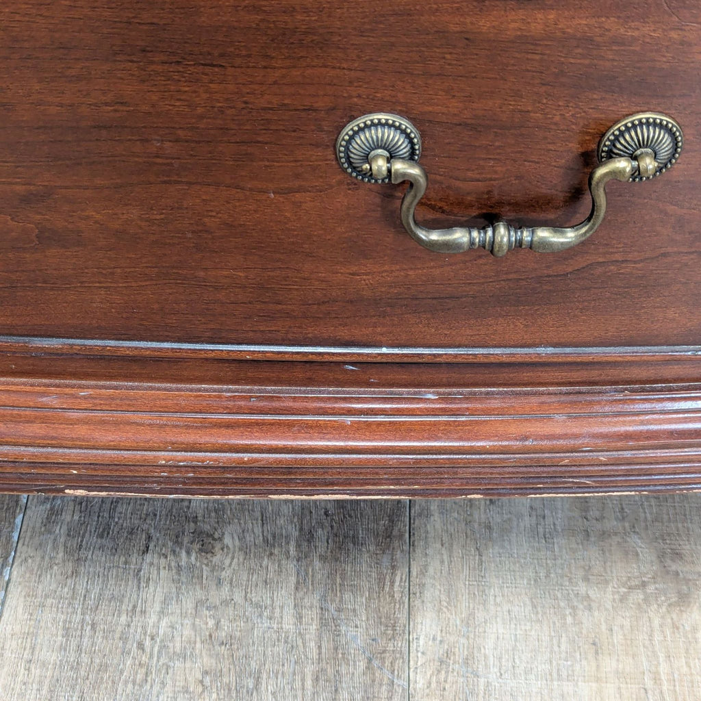 Dresser is fully functional and spacious.
Please donate if you can or sell it