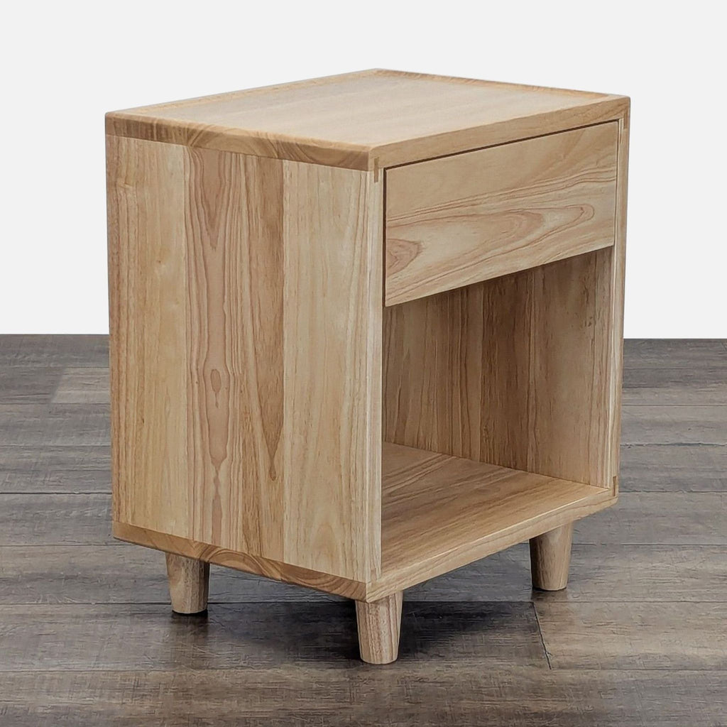 Thuma Classic Nightstand