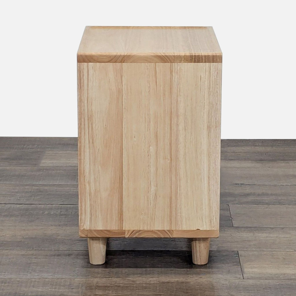 Thuma Classic Nightstand