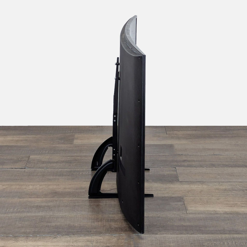 Samsung Curved Smart TV – 55" 4K UHD with Streaming Apps