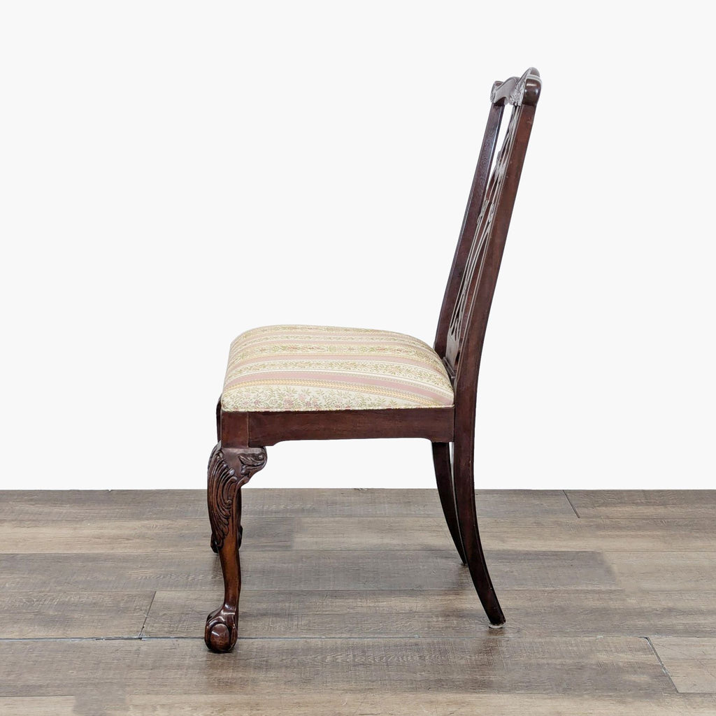 Set of Eight Ethan Allen English Chippendale Dining Chairs