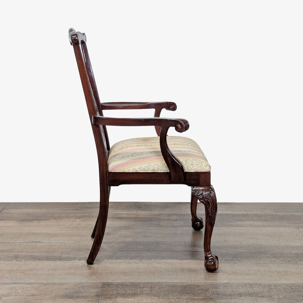 Set of Eight Ethan Allen English Chippendale Dining Chairs