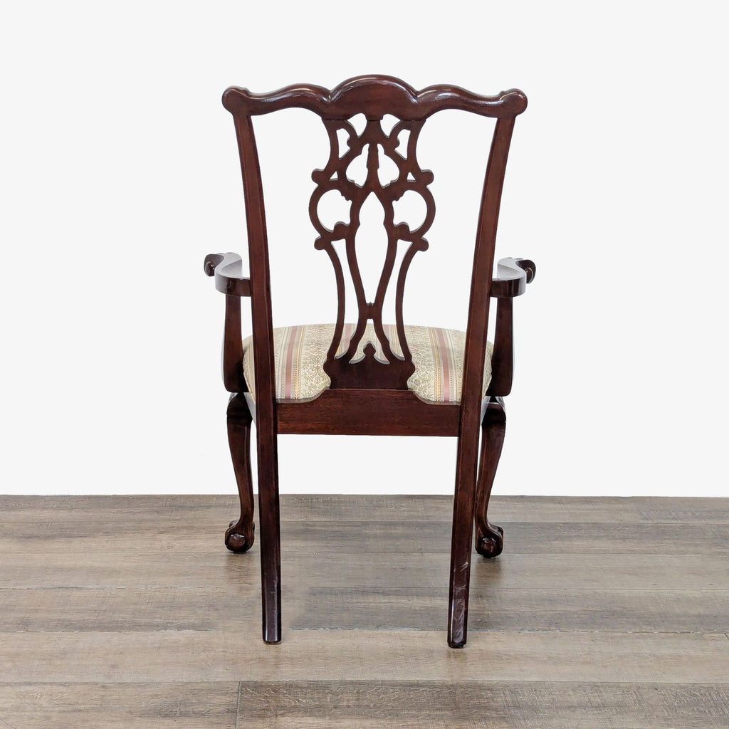 Set of Eight Ethan Allen English Chippendale Dining Chairs