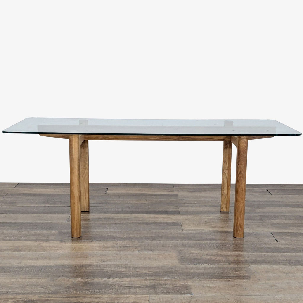 EQ3 Place Dining Table