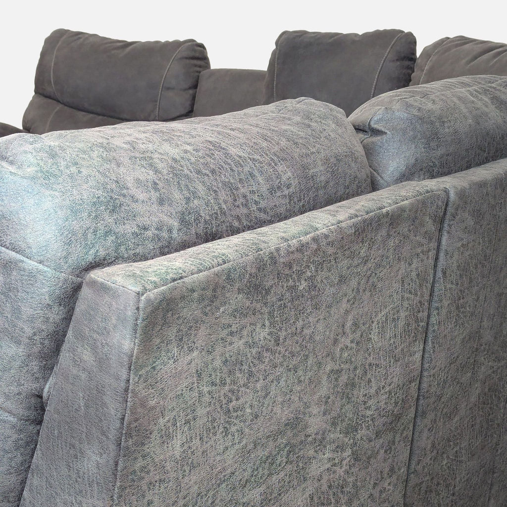 La-Z-Boy Trouper Sectional with Chaise and Storage