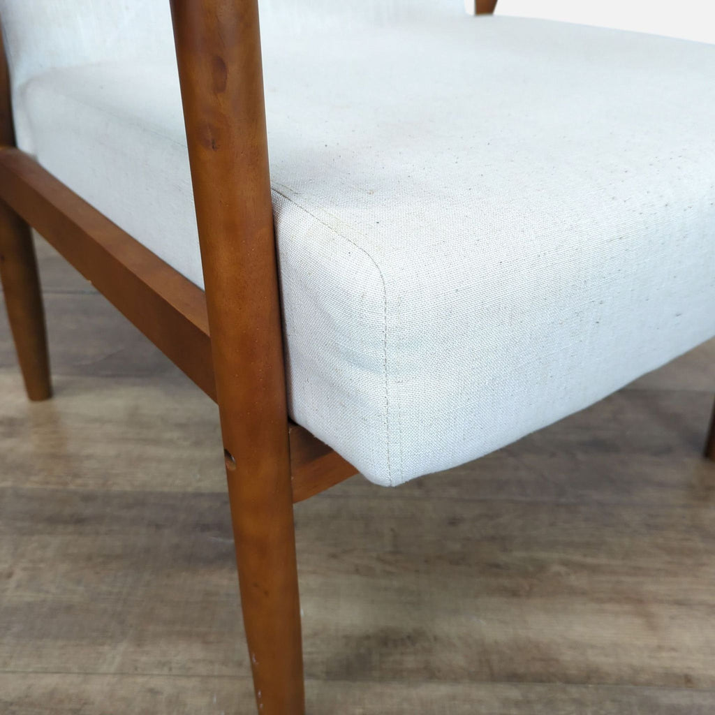 Home Artisan Mid-Century Modern Style Lounge Chair