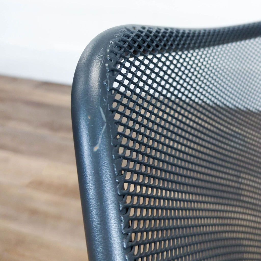 Modern Indoor/Outdoor Metal Lounge Chair