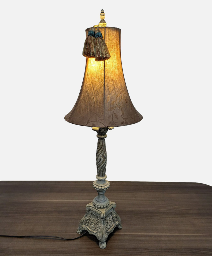 Vintage Style Table Lamp with Ornate Base