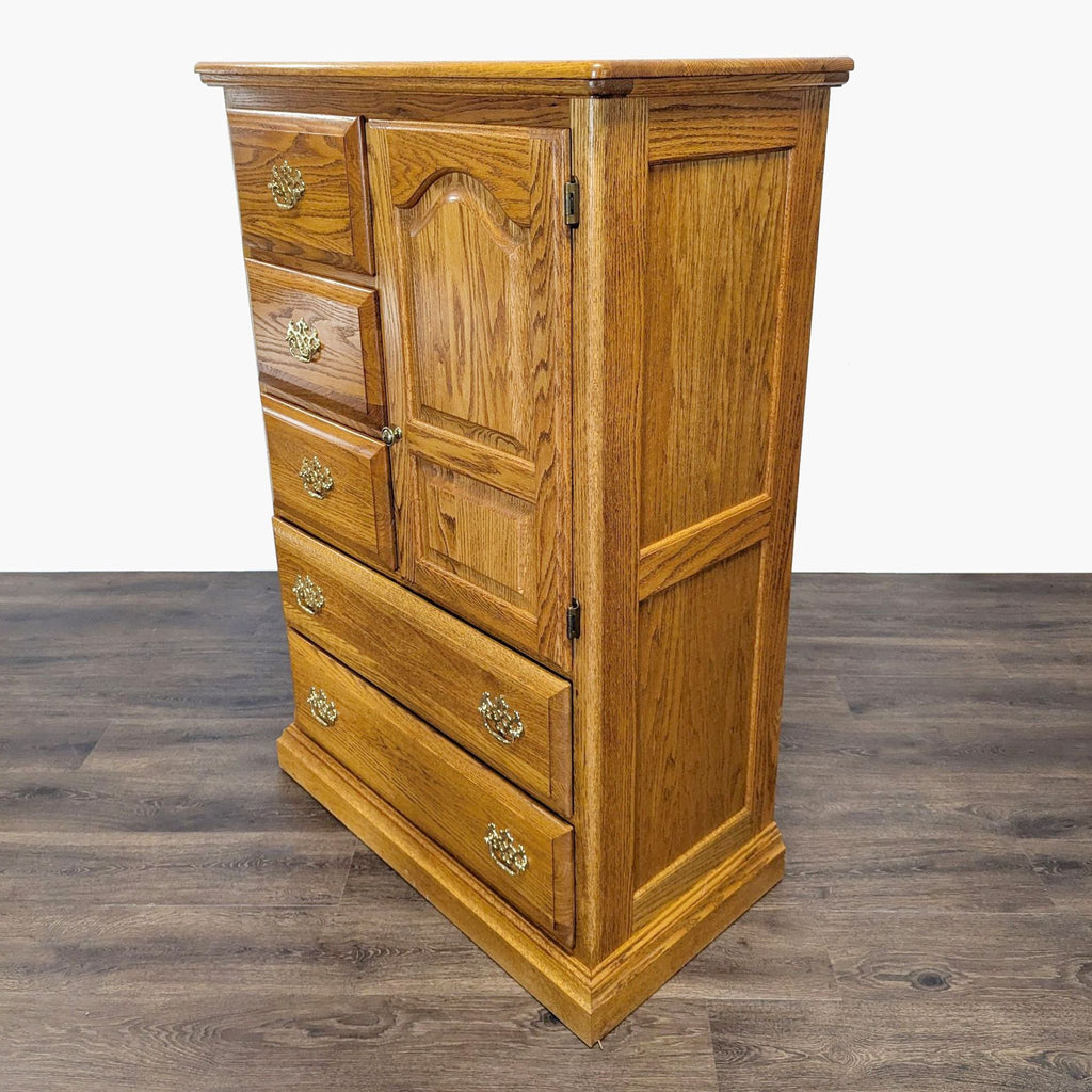 Classic Oak Chest with Cabinet