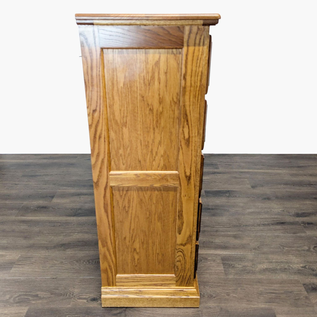 Classic Oak Chest with Cabinet