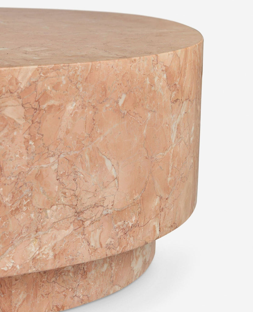3. Close-up of the Faas coffee table’s edge, highlighting the pink marble texture and refined craftsmanship.