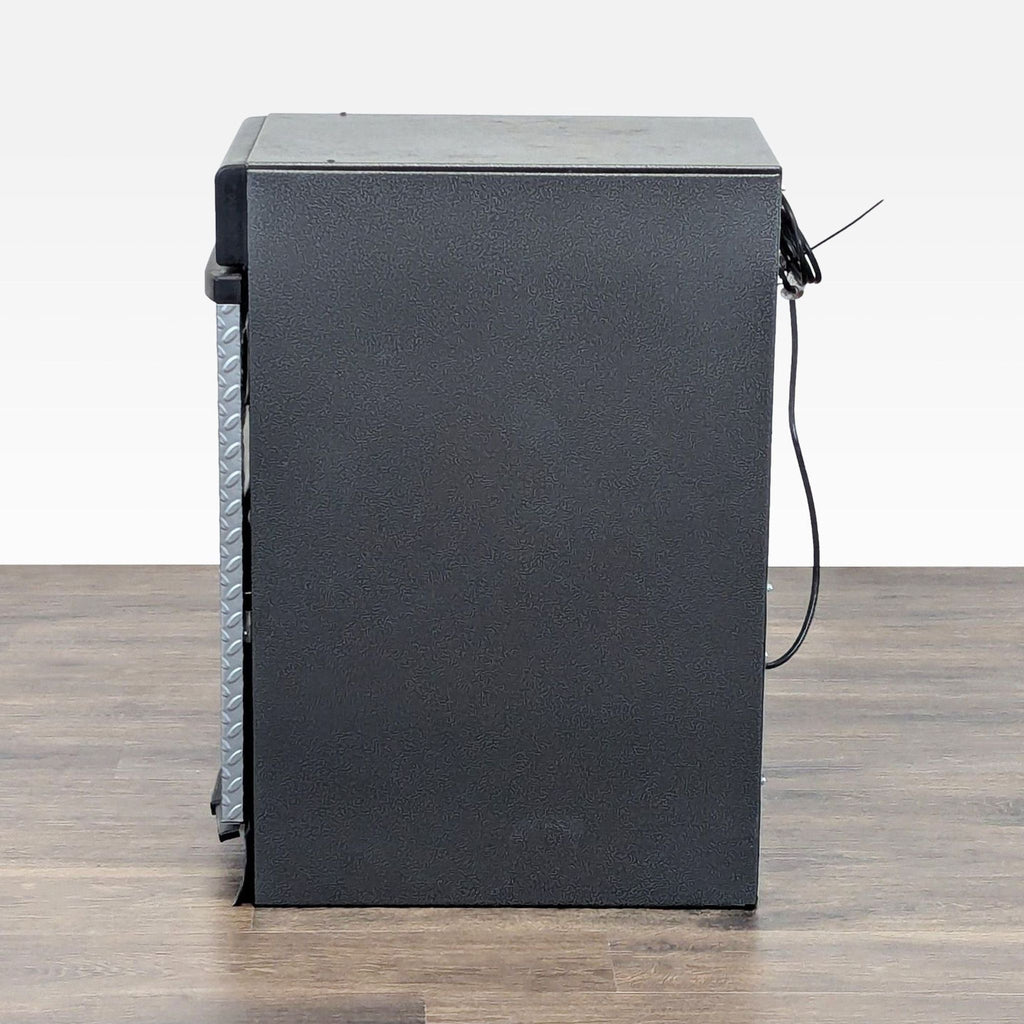 Gladiator Diamond Plate Front Large Appliance Trash Compactor